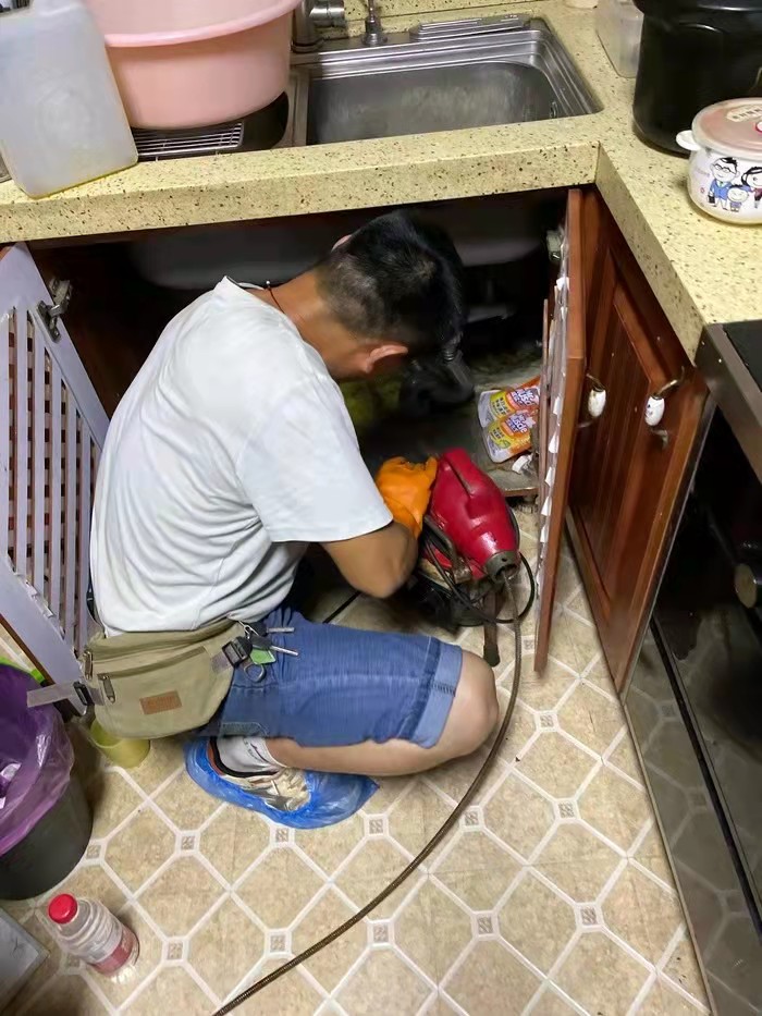 乌苏通下水道