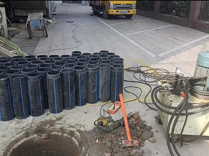 乌苏PE置换管厂家 DN315置换管 非开挖管短管置换